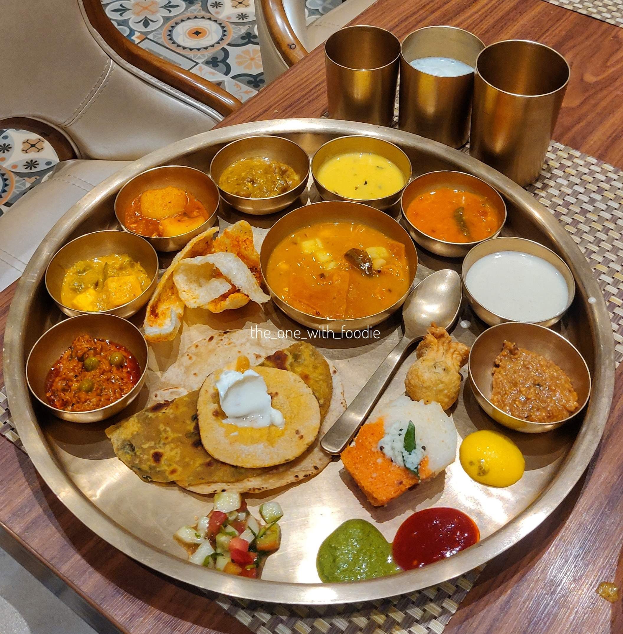 Simple italian pizza with cherry tomatoes